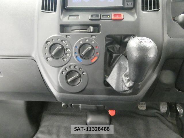 Toyota LITEACE VAN 2019-09 7562383-17