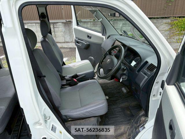 Toyota LITEACE VAN 2020-06 7979823-13