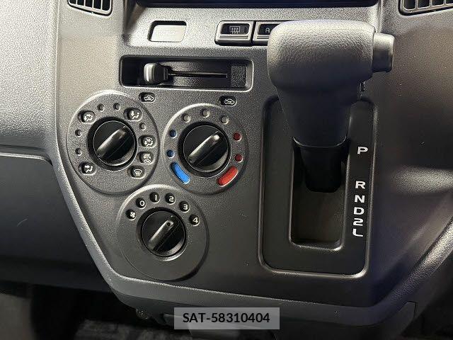 Toyota LITEACE VAN 2019-08 8413370-13