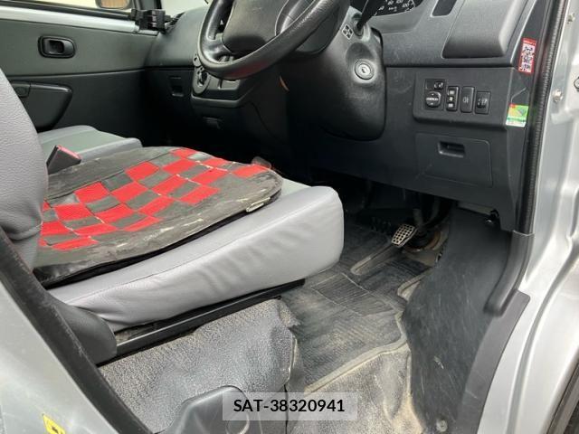 Toyota LITEACE VAN 2018-06 7392729-18
