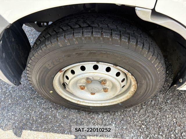Toyota LITEACE VAN 2015-01 8315255-9