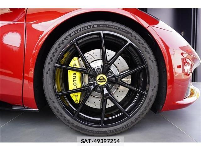 Lotus Emira 2024-10 7358597-5