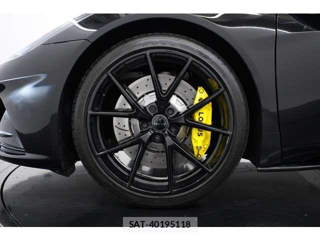 Lotus Emira 2025-10 8413371-4