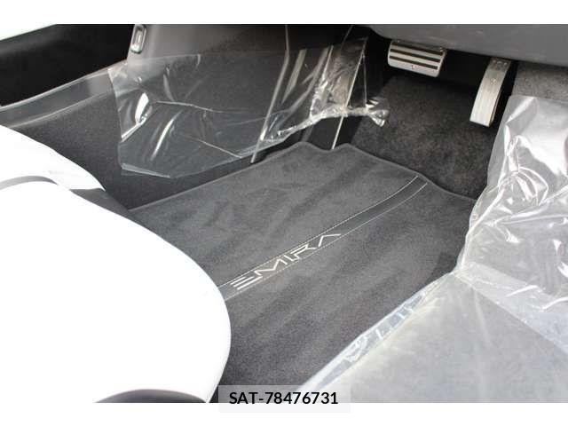 Lotus Emira 2026-08 8871379-15