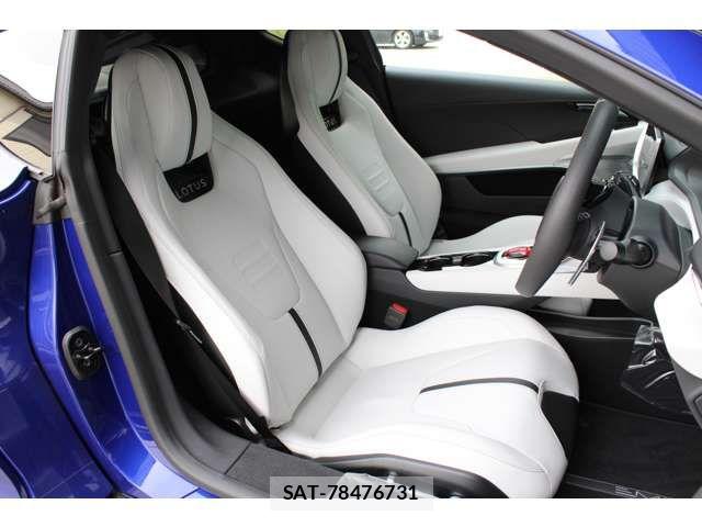 Lotus Emira 2026-08 8871379-4