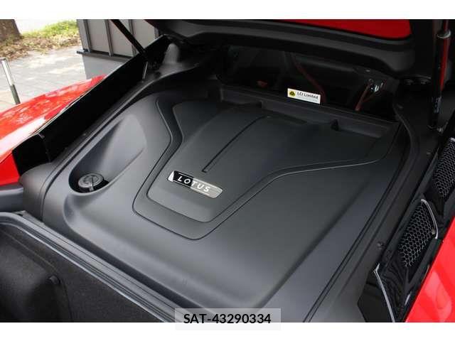 Lotus Emira 2026-08 8871380-9