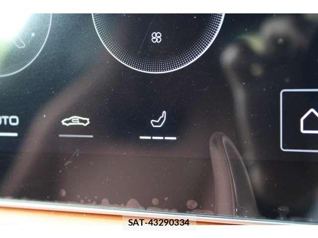 Lotus Emira 2026-08 8871380-19