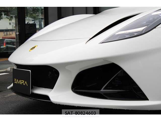 Lotus Emira 2026-08 8871378-11