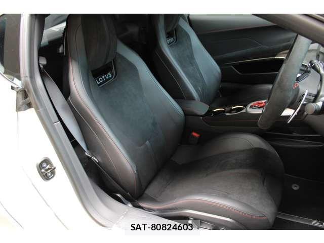 Lotus Emira 2026-08 8871378-4