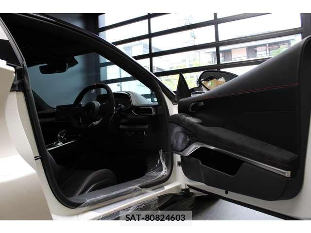 Lotus Emira 2026-08 8871378-5
