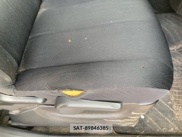 Subaru LUCRA 2012-03 8562518-13