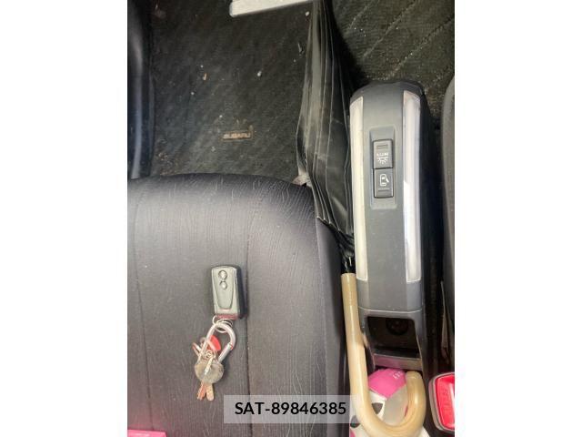 Subaru LUCRA 2012-03 8562518-19
