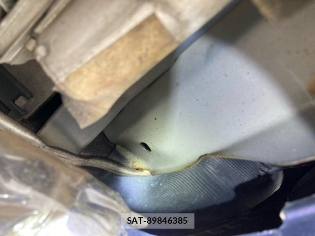 Subaru LUCRA 2012-03 8562518-21