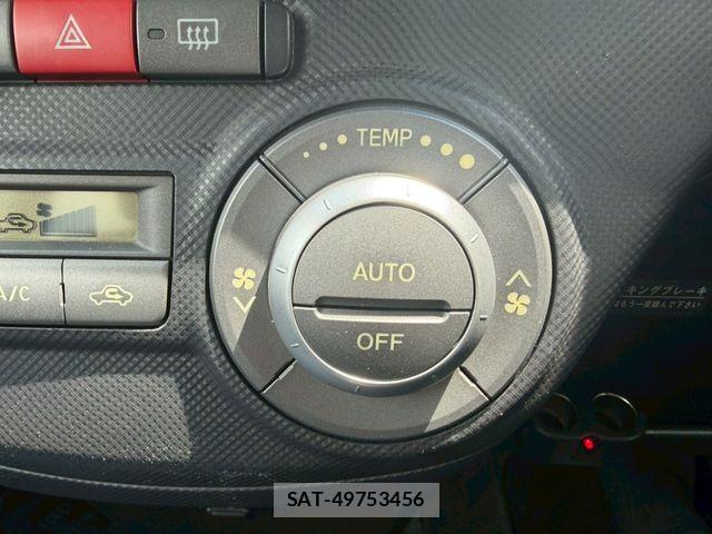 Subaru LUCRA CUSTOM 2013-01 7328152-10