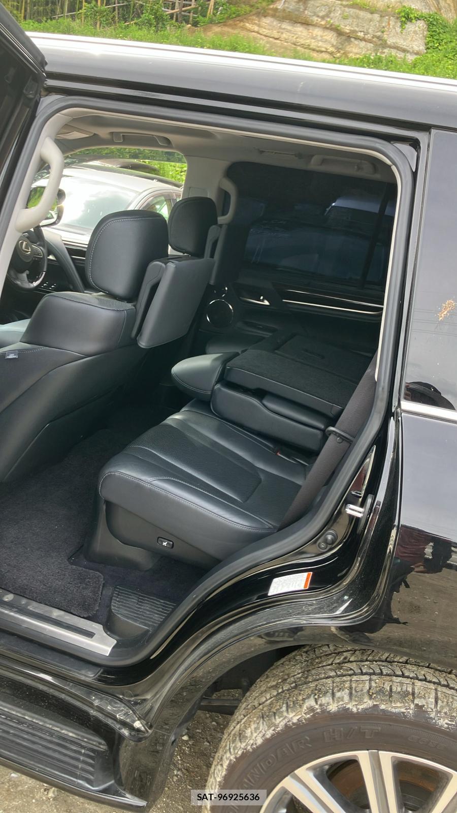 Lexus LX 2016 6491382-9
