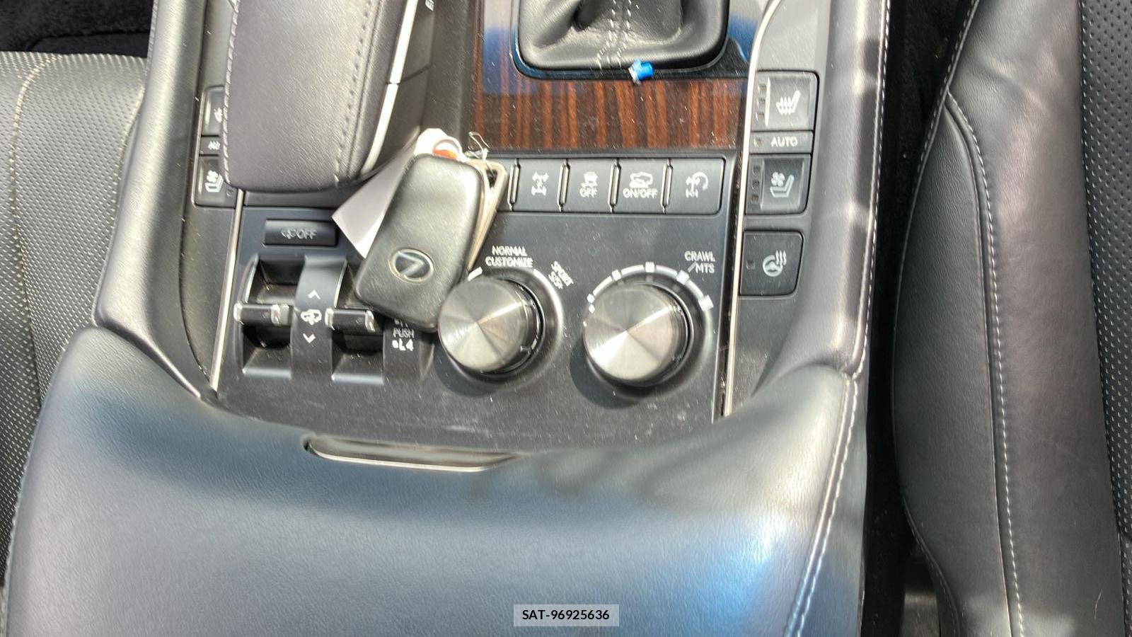 Lexus LX 2016 6491382-18