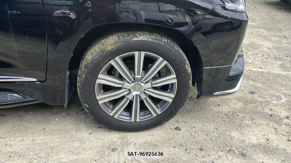 Lexus LX 2016 6491382-26