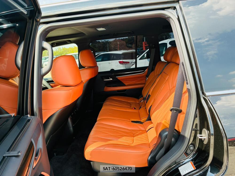 Lexus LX 2020-02 8284203-9