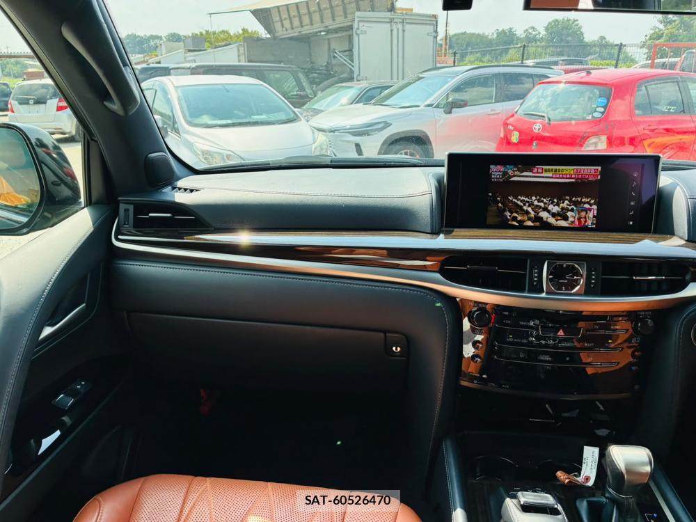 Lexus LX 2020-02 8284203-17