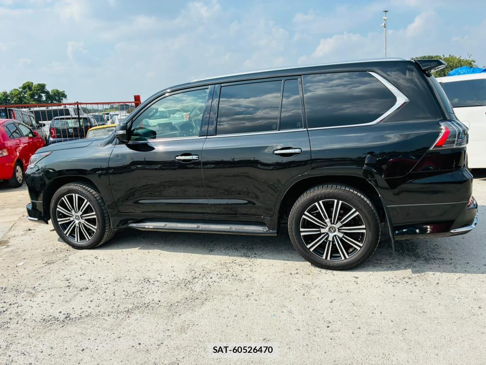 Lexus LX 2020-02 8284203-1