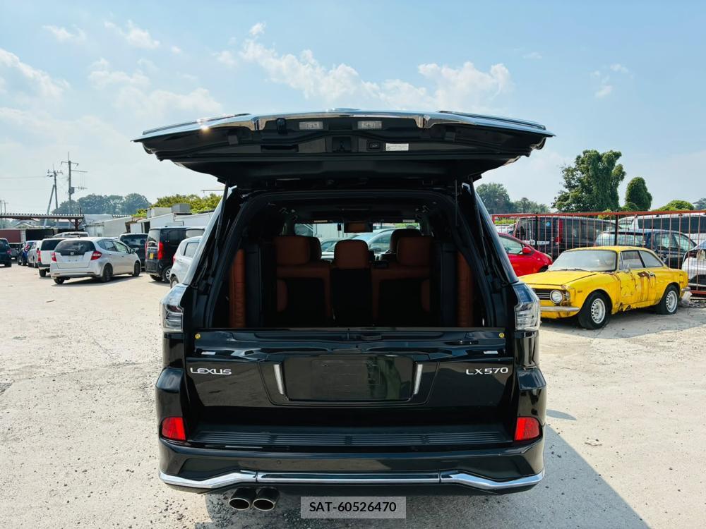 Lexus LX 2020-02 8284203-28