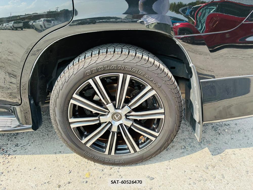Lexus LX 2020-02 8284203-32