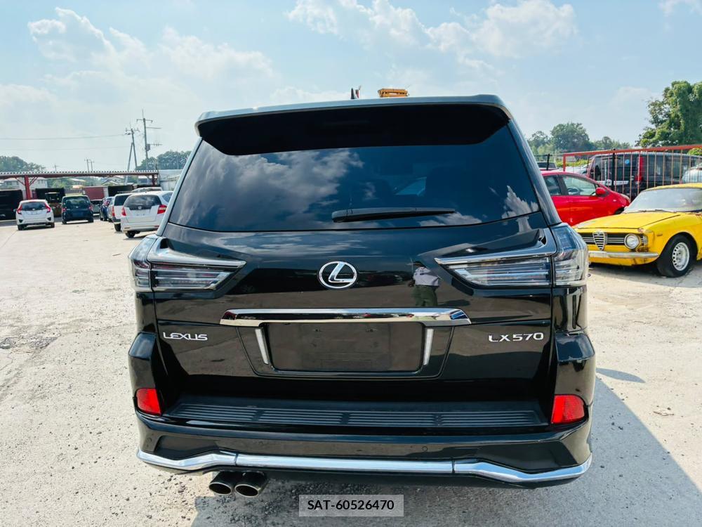 Lexus LX 2020-02 8284203-3