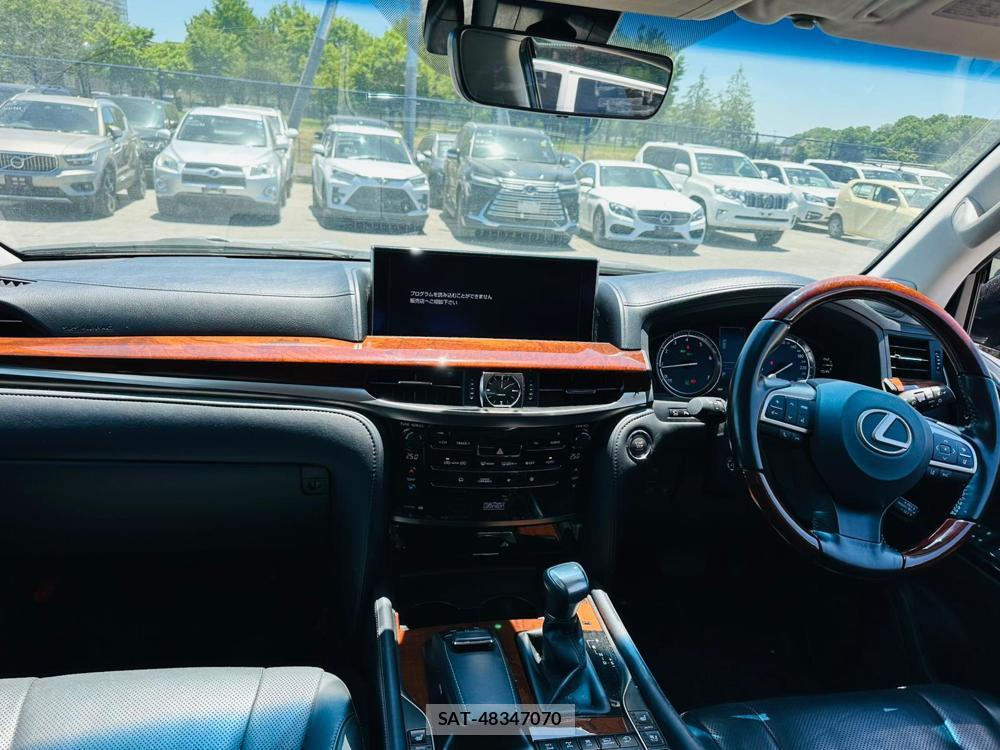 Lexus LX 2017-02 7170055-12