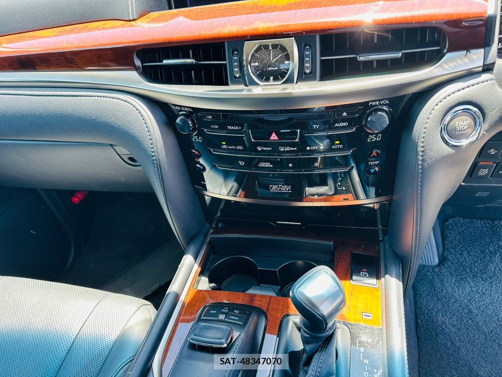 Lexus LX 2017-02 7170055-18