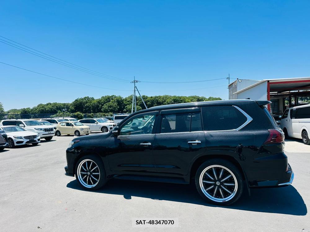 Lexus LX 2017-02 7170055-1