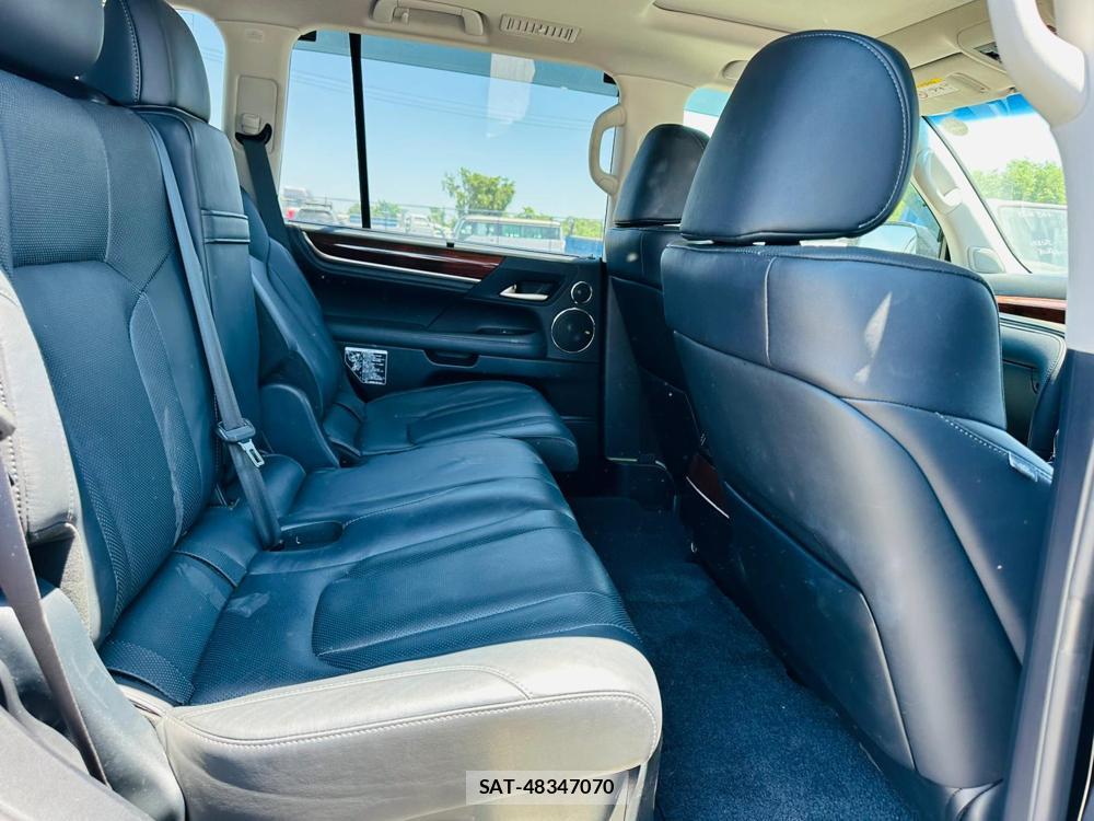 Lexus LX 2017-02 7170055-8