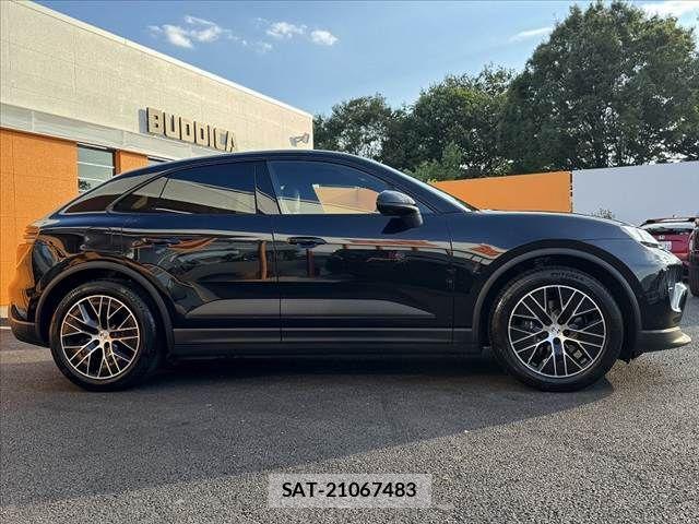 Porsche MACAN 2025-06 1207191-12