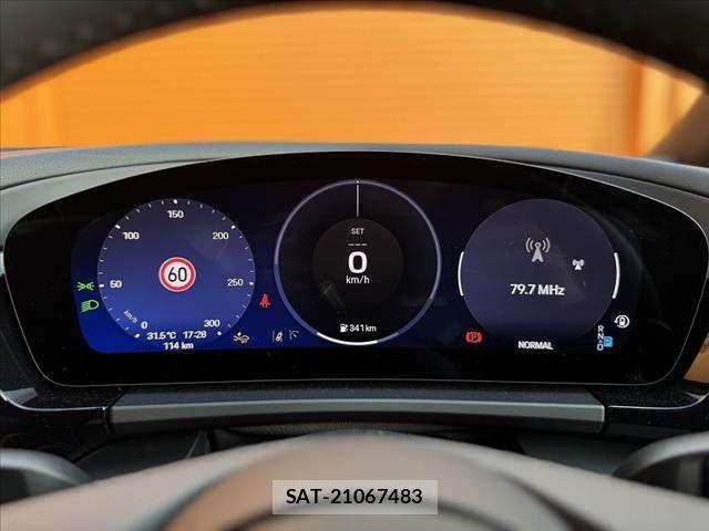 Porsche MACAN 2025-06 1207191-23