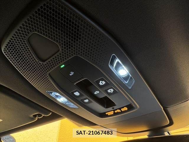 Porsche MACAN 2025-06 1207191-27