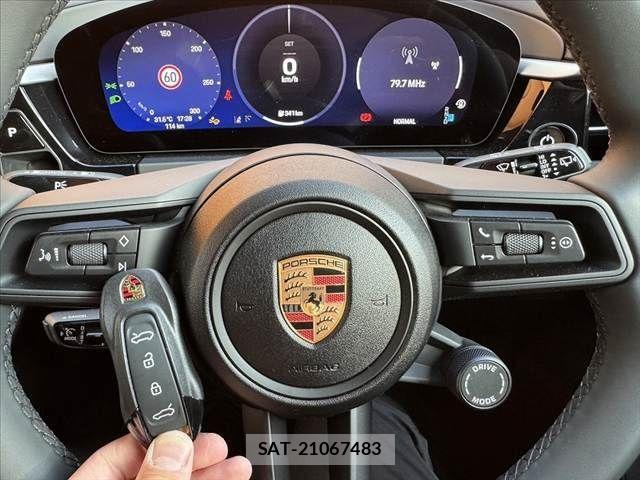 Porsche MACAN 2025-06 1207191-2