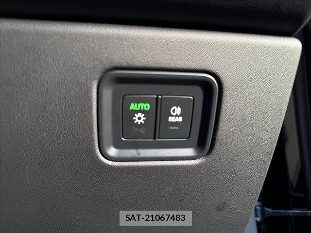 Porsche MACAN 2025-06 1207191-29