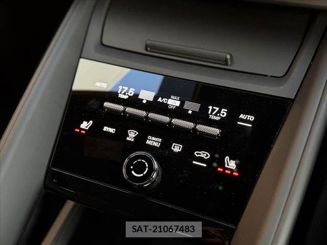 Porsche MACAN 2025-06 1207191-7