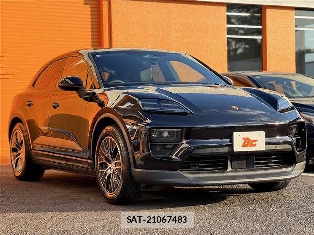 Porsche MACAN 2025-06 1207191-8