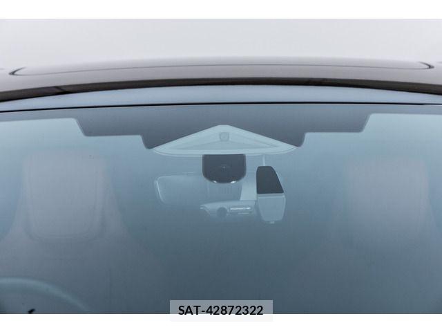 Porsche MACAN 2025-06 7455515-16