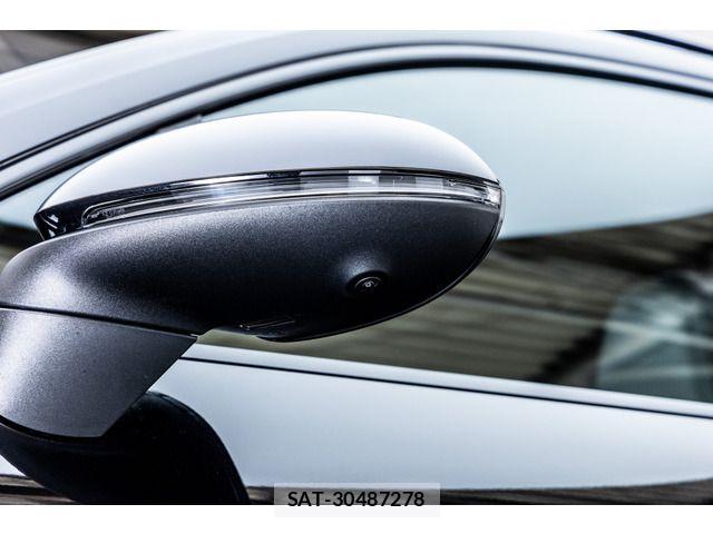 Porsche MACAN 2025-06 8036540-18
