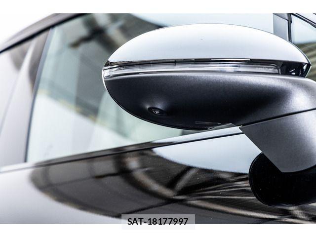 Porsche MACAN 2025-03 8131070-18