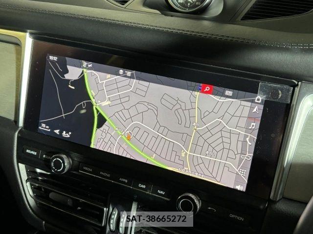 Porsche MACAN 2019-09 8245786-14