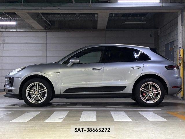 Porsche MACAN 2019-09 8245786-18