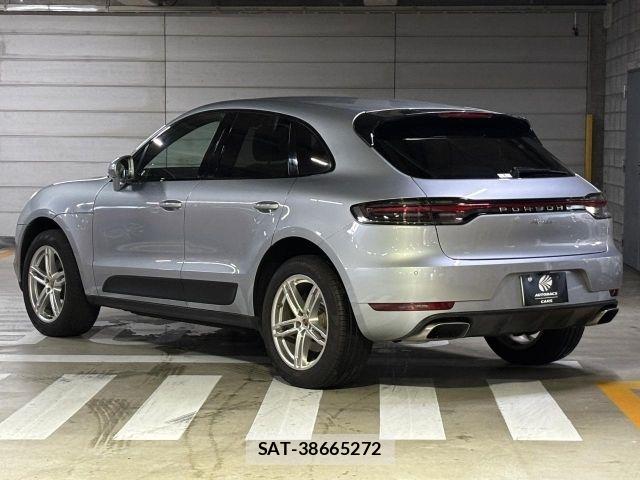 Porsche MACAN 2019-09 8245786-23