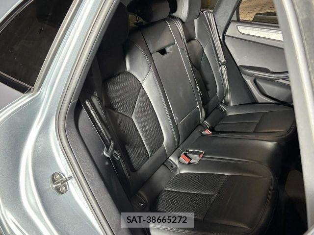 Porsche MACAN 2019-09 8245786-6