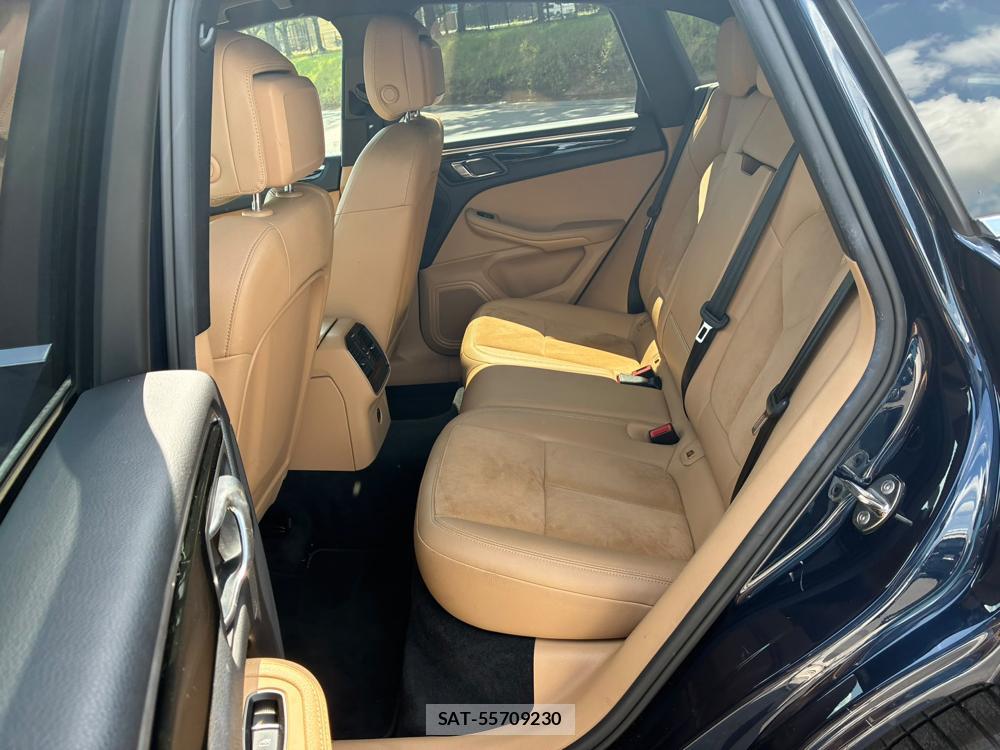 Porsche MACAN 2016-10 8055692-9