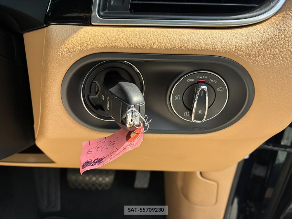 Porsche MACAN 2016-10 8055692-16