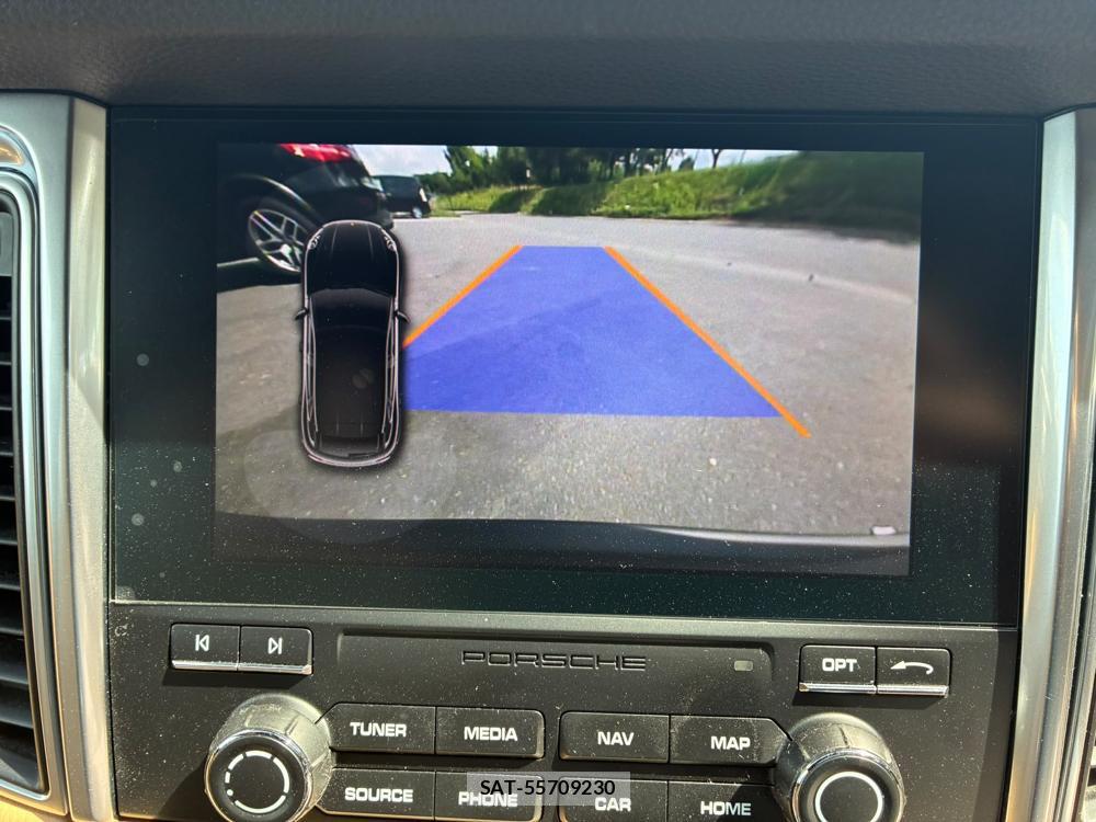 Porsche MACAN 2016-10 8055692-18