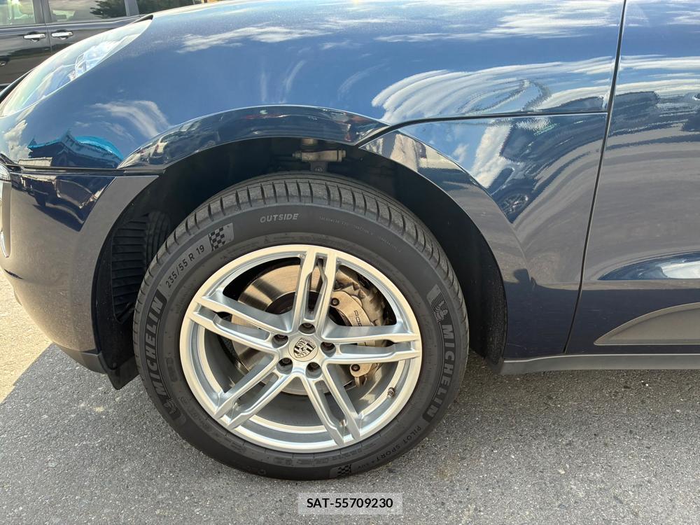 Porsche MACAN 2016-10 8055692-31