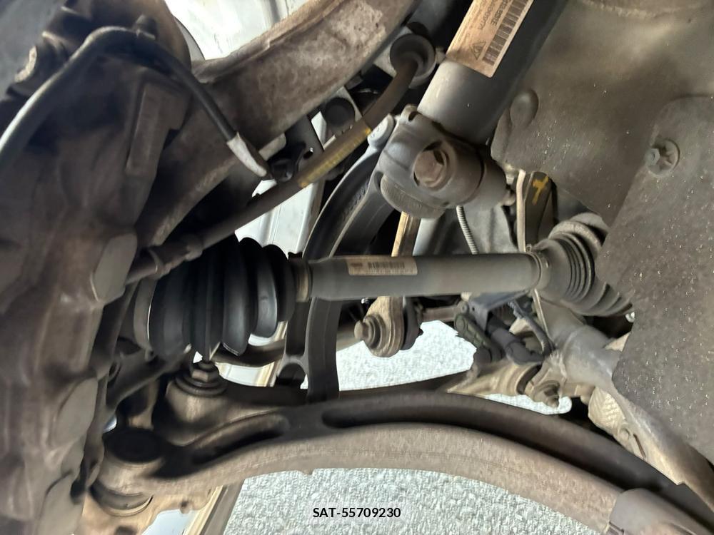 Porsche MACAN 2016-10 8055692-36
